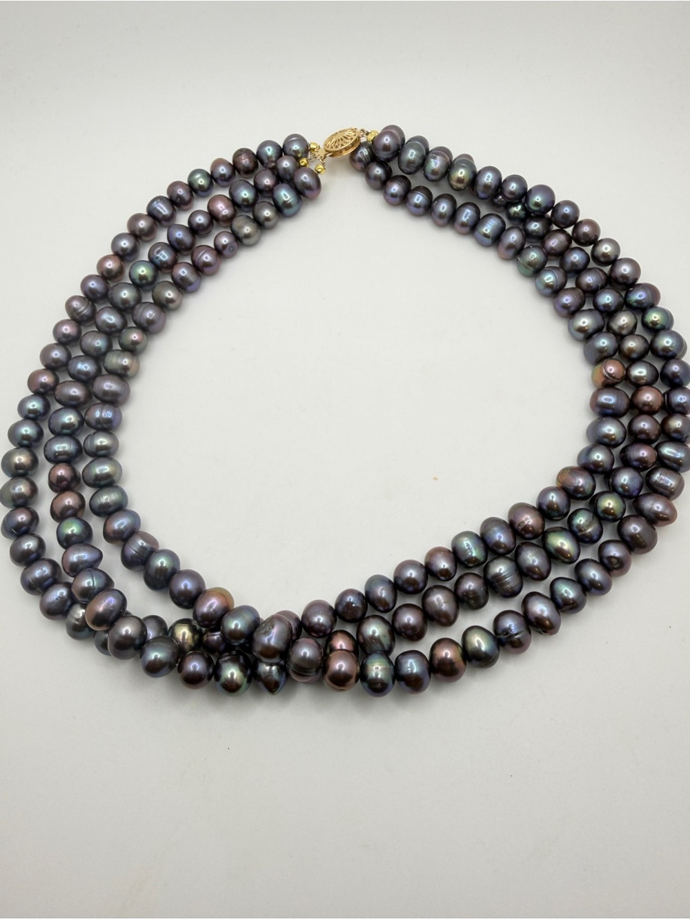 19" THREE STRANDS of 10mm PEACOCK PEARLS w/ 14kt filagree box clasp necklace!